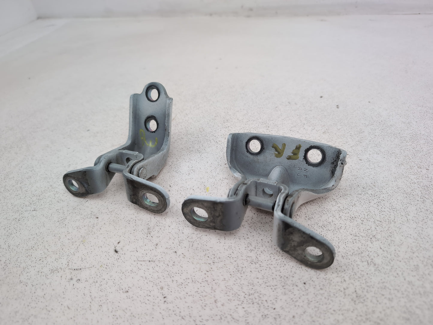 Hyundai I40 Style Crdi Rh Front Door Hinge Pair Driver Side 2011-2019 - photo 2