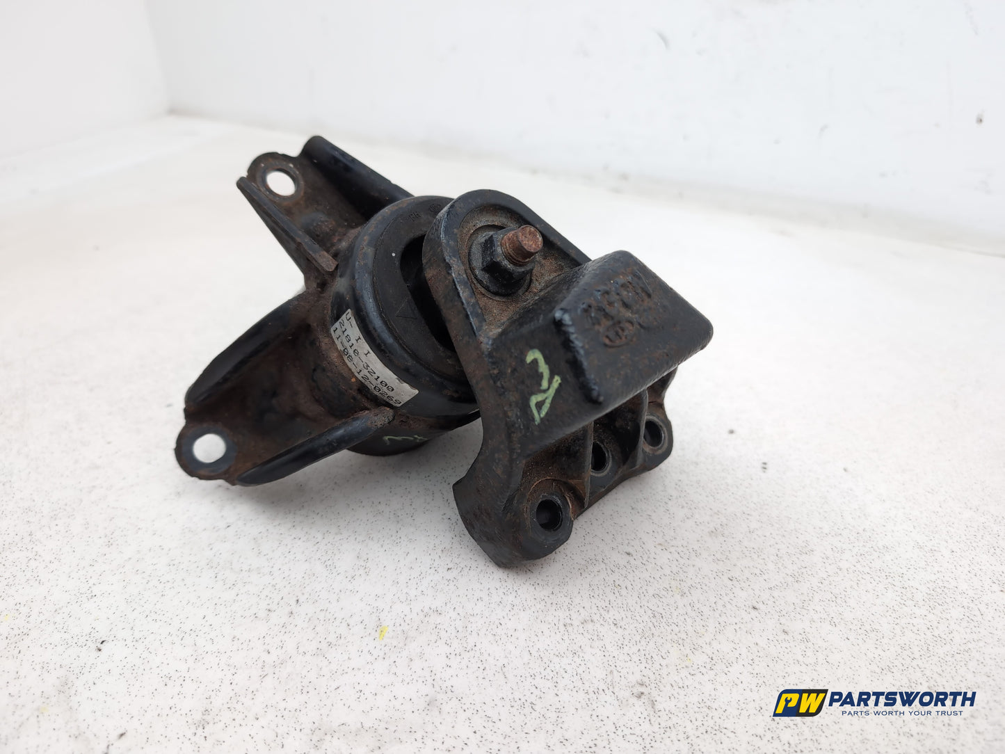 Hyundai I40 Style Crdi Engine Mounting Bracket 218103z100 2011-2019 - photo 2