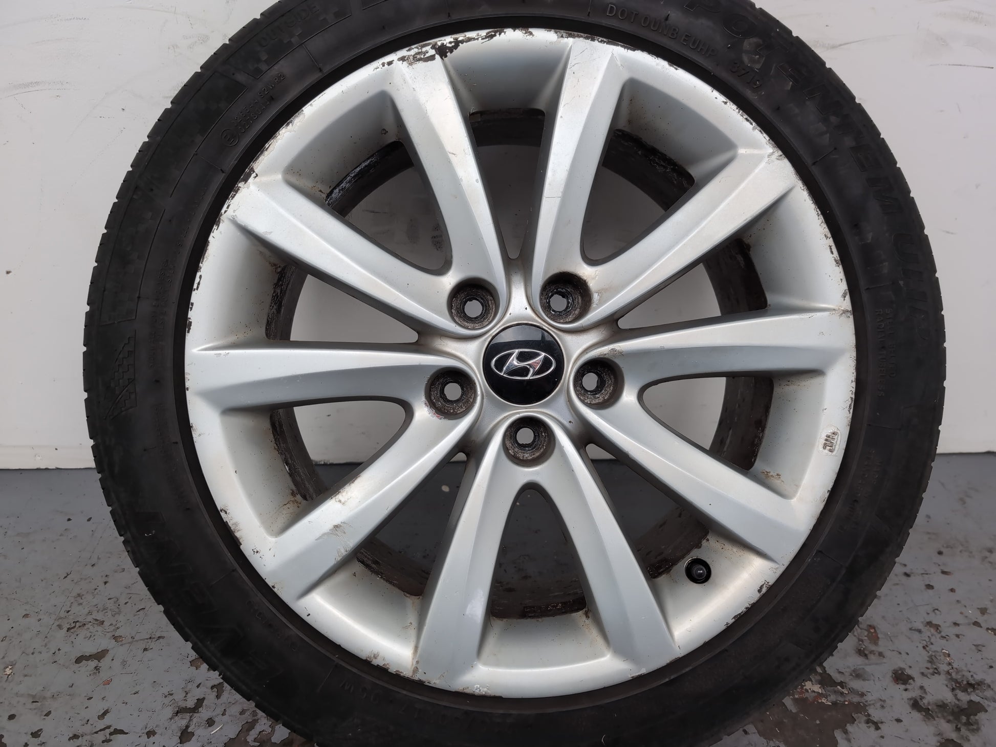 Hyundai I40 Style Crdi Wheel With Tyre 215/50 R17 2011-2019 - photo 2