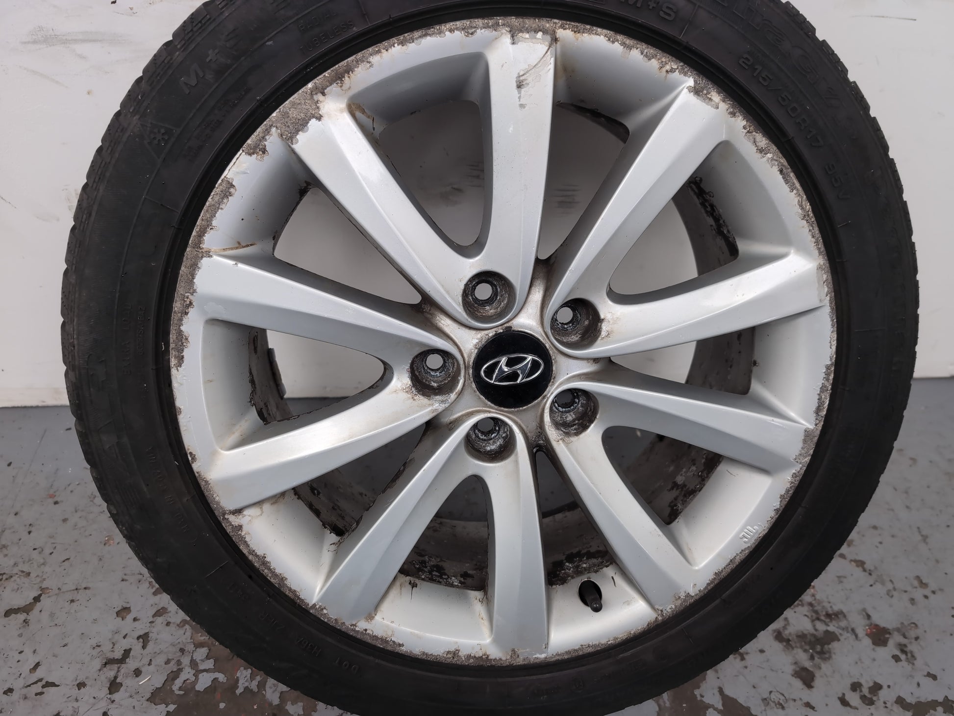 Hyundai I40 Style Crdi Wheel With Tyre 215/50 R17 2011-2019 - photo 2