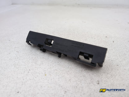 Audi A6 Se Tdi Side Skirt Holder Front Left Passenger Side 4g0853921b 2011-2018 - photo 2