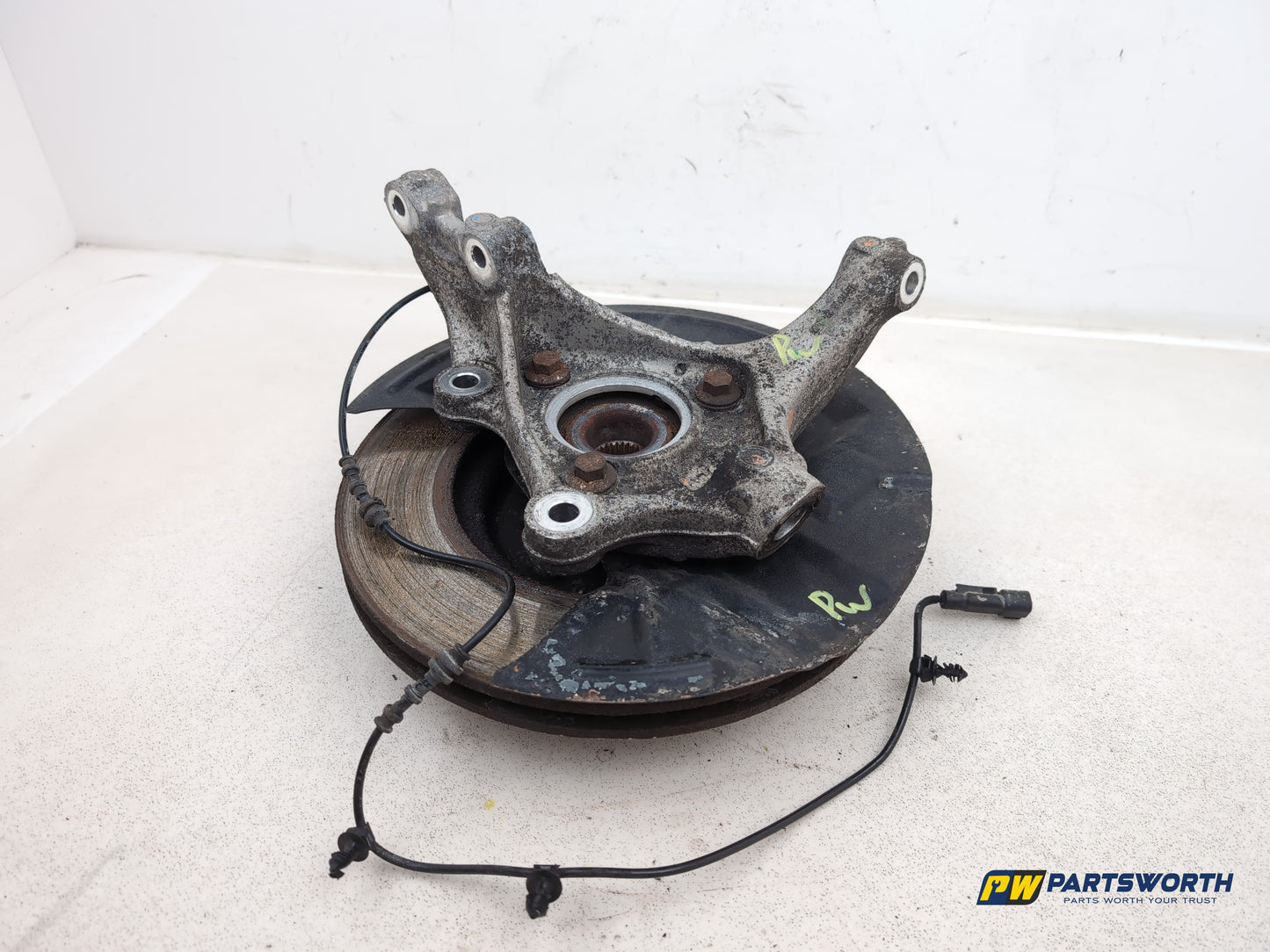 Vauxhall Insignia Sri Vx-Line Nav Wheel Hub Front Rh Driver Side 2017-2026 - photo 2