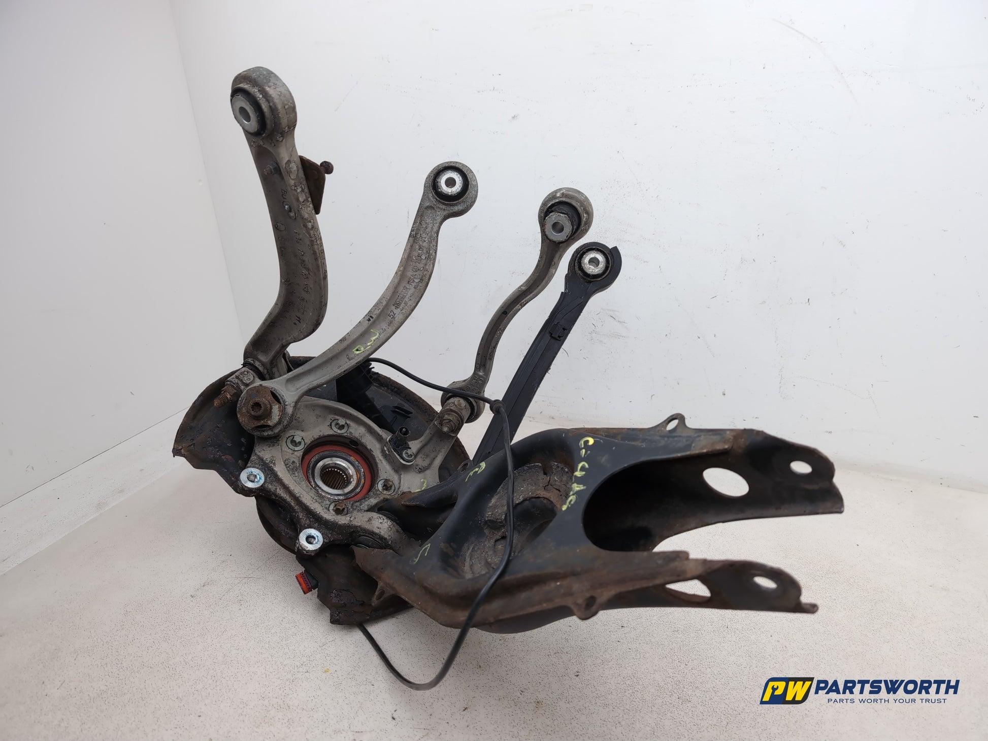 Mercedes-Benz C250 Amg Sport Ed125 Cdi Bcy A Wheel Hub Rear Lh Passenger Side - photo 2