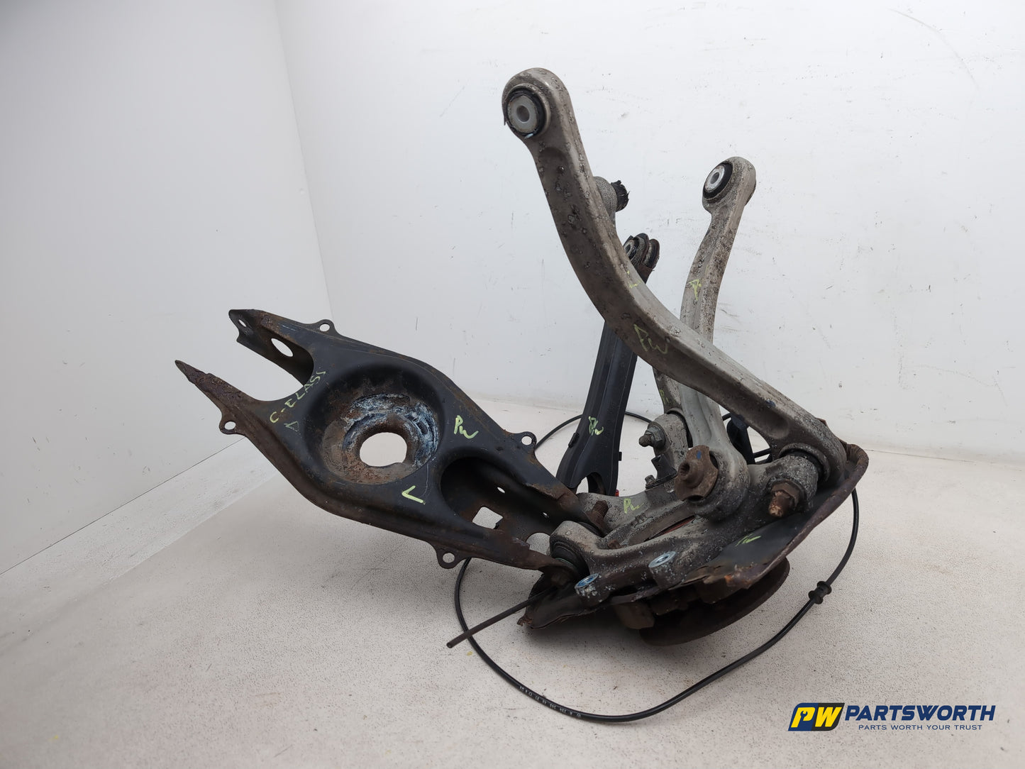 Mercedes-Benz C250 Amg Sport Ed125 Cdi Bcy A Wheel Hub Rear Rh Driver Side - photo 2