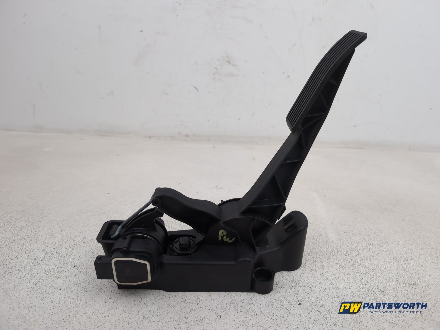 Mercedes-Benz B160 Sport Cvt Accelerator Pedal Throttle 91754020 2005-2011 - photo 2