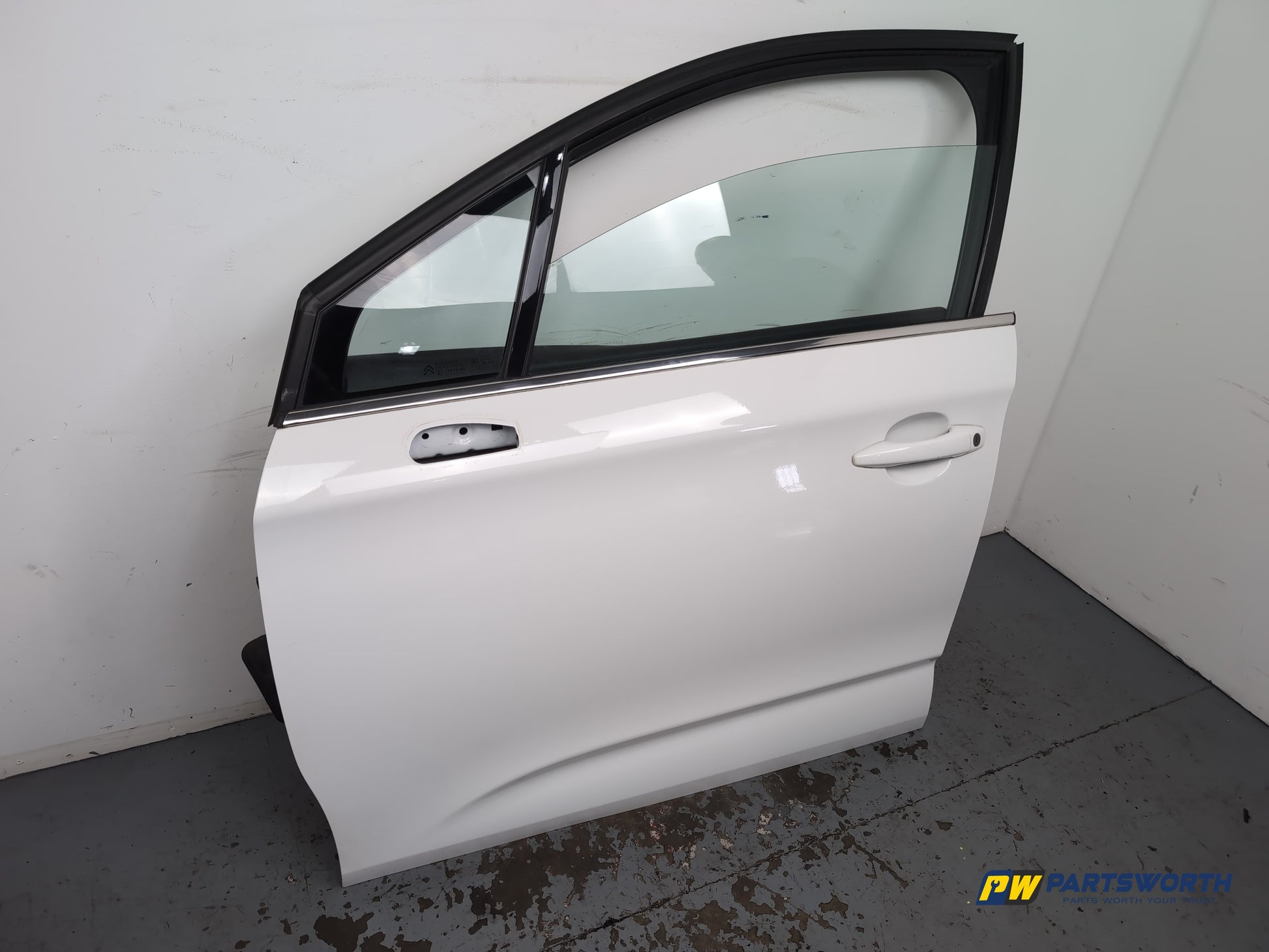 Citroen C4 Vtr+ Hdi Door Front Lh Passenger Side White Ewp 2010-2013 - photo 2