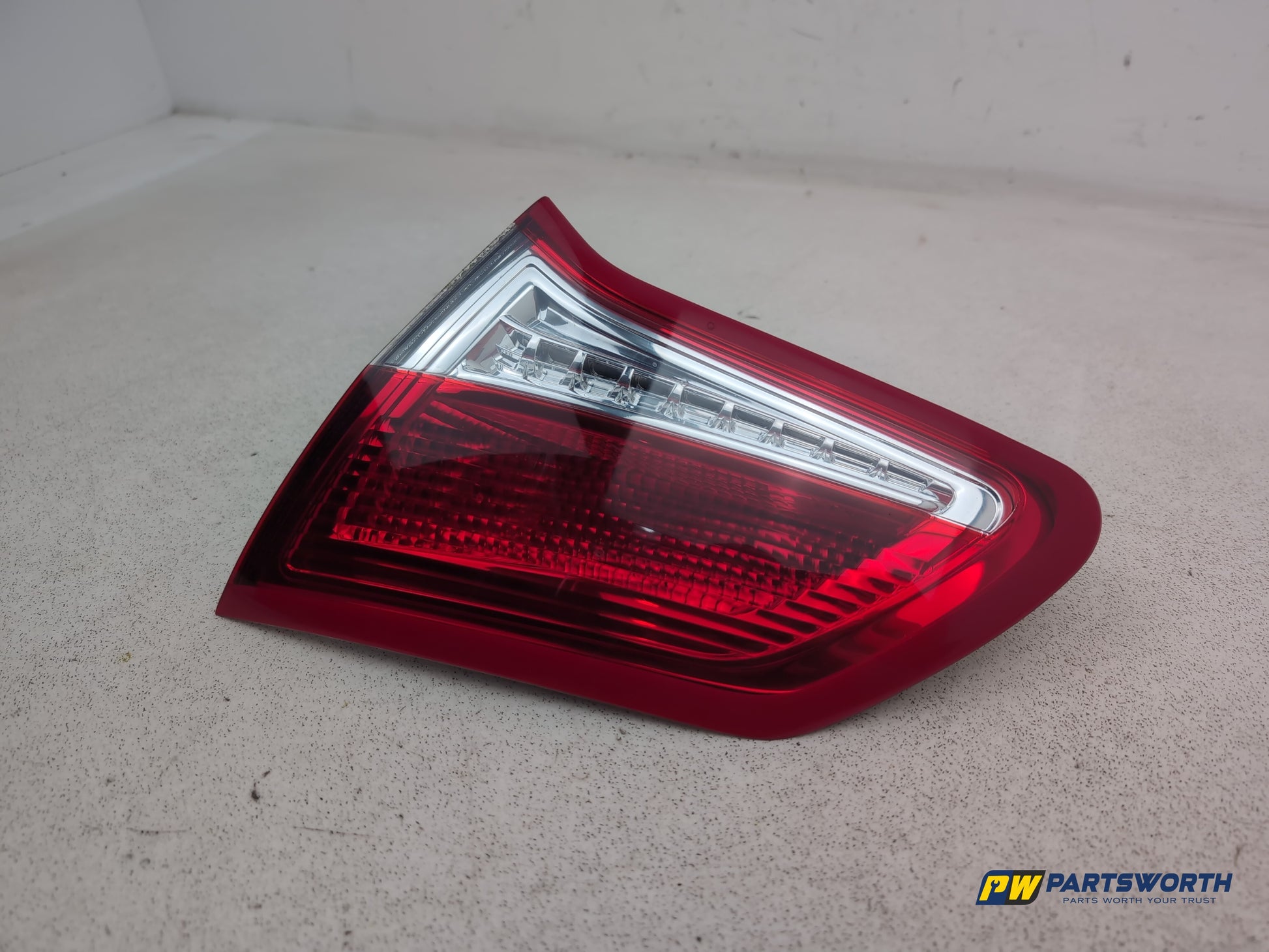 Citroen C4 Vtr+ Hdi Lamp Assembly Rear Inner Rh Driver Side 9672155480 2010-2013 - photo 2