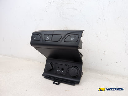 Hyundai Ix35 Style 2wd Crdi 134 Heated Seat Parking Switch Panel 846202y900tan - photo 2