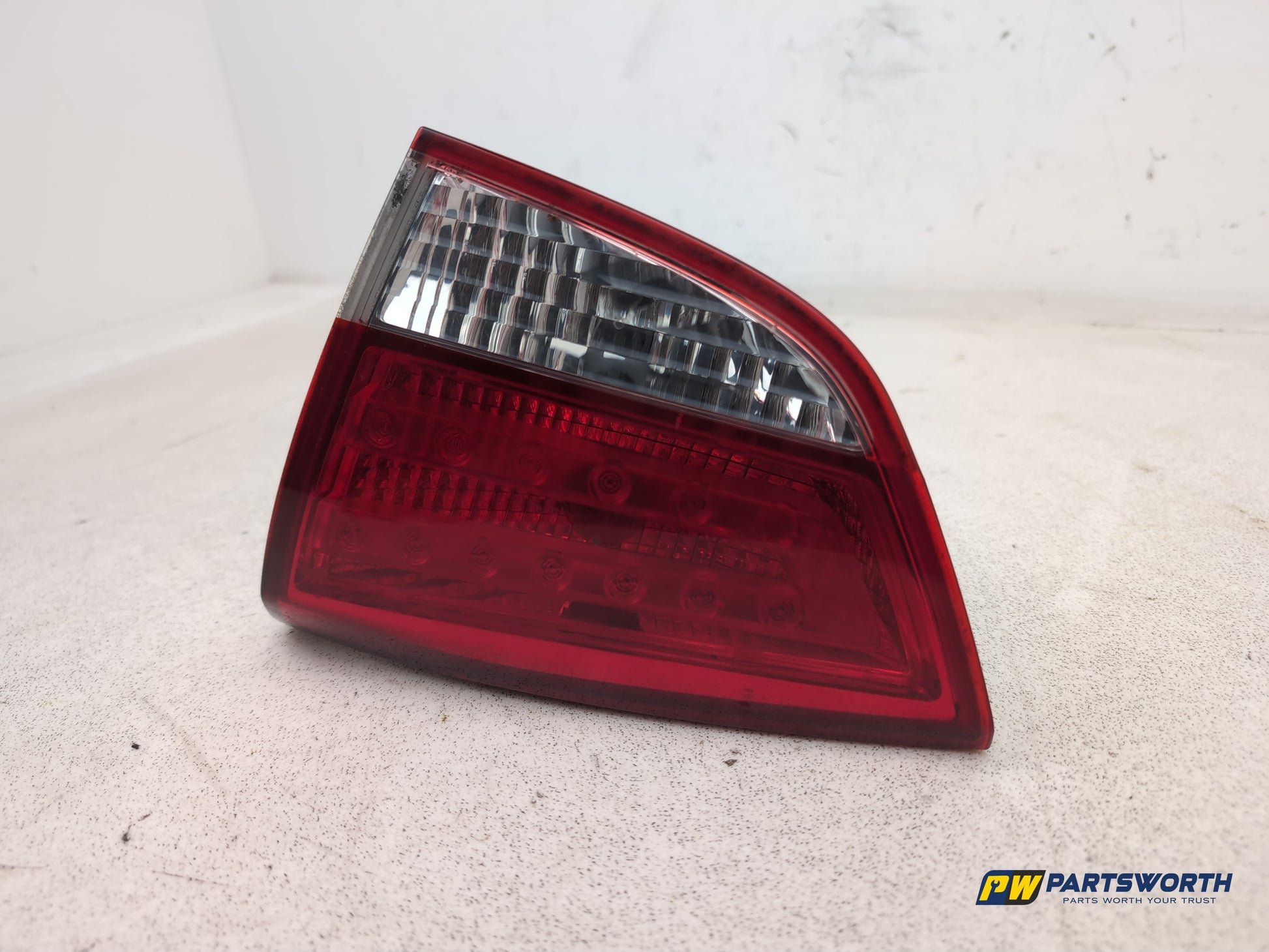 Hyundai Ix35 Style 2wd Crdi 134 Lamp Assembly Rear Inner Rh Driver Side 924062y0 - photo 2