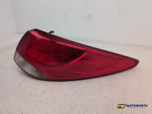 Hyundai Ix35 Style 2wd Crdi 134 Lamp Assembly Rear Rh Driver Side 924022y0 - photo 2