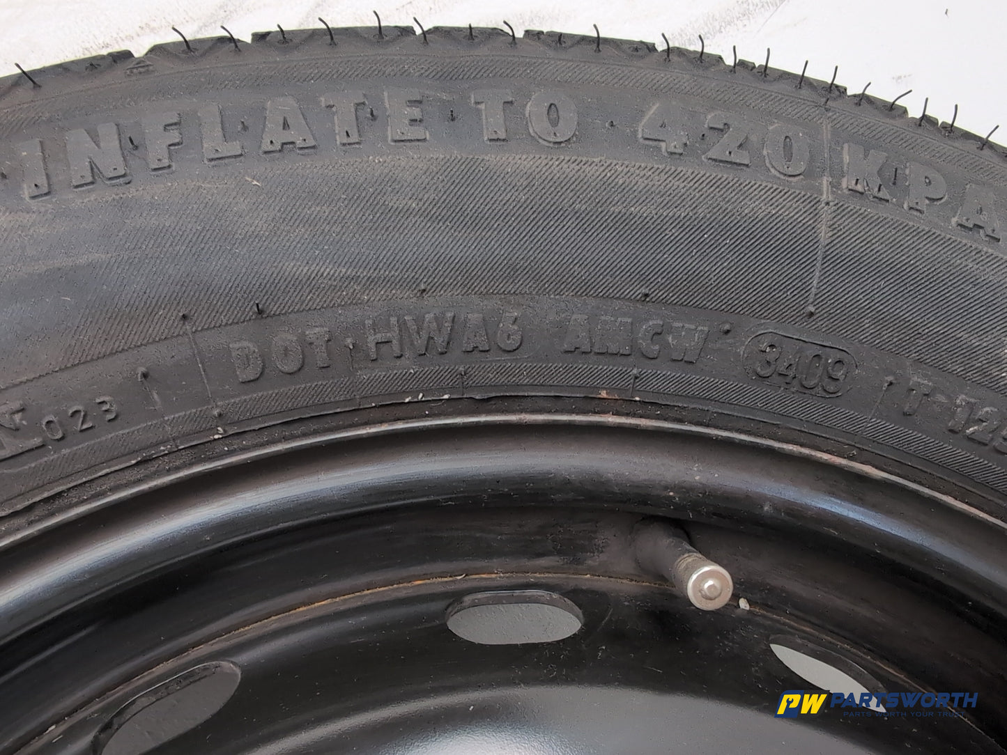 Mercedes-Benz B160 Sport Cvt Space Saver Spare Wheel And Tool Kit 125/90 R16 - photo 2