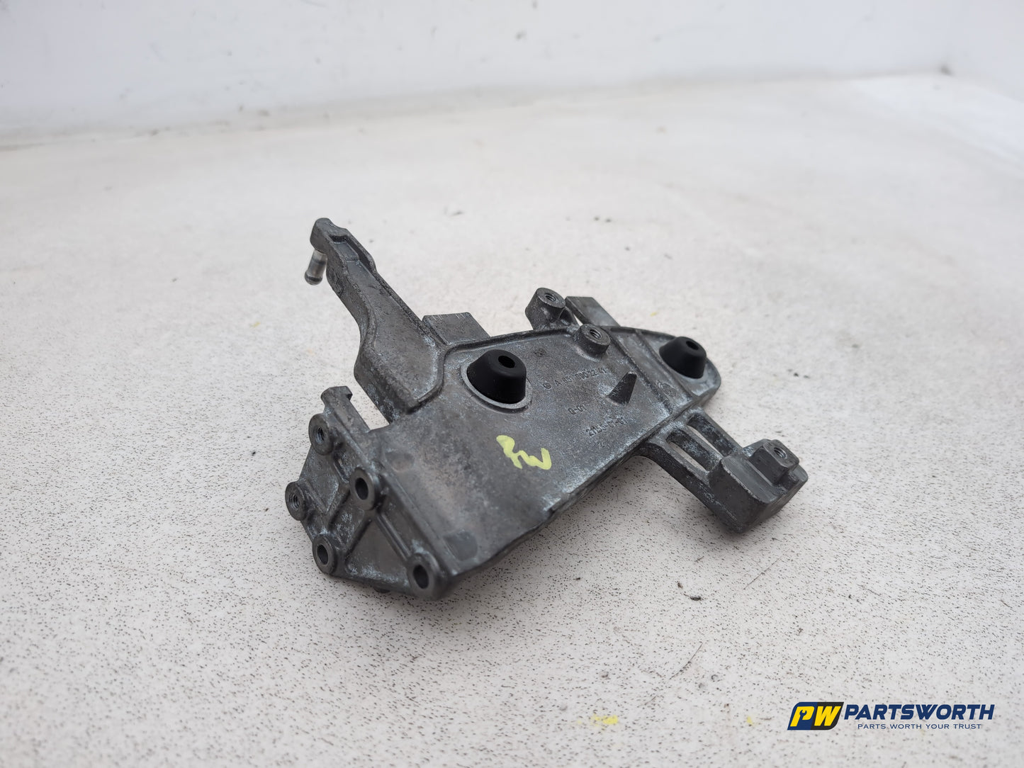 Mercedes-Benz C250 Amg Sport Ed125 Cdi Air Filter Box Holder Bracket A6510902241 - photo 2