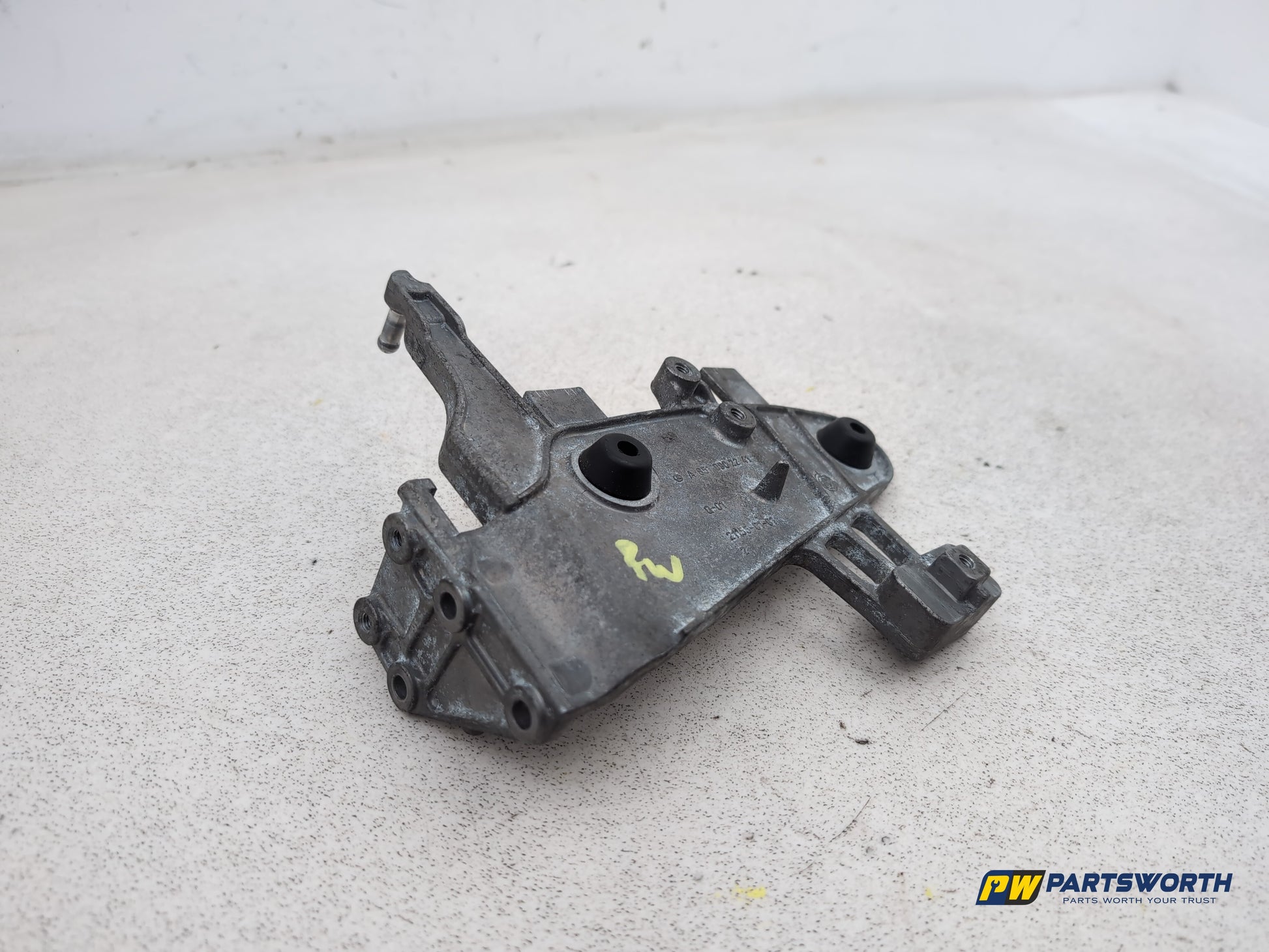 Mercedes-Benz C250 Amg Sport Ed125 Cdi Air Filter Box Holder Bracket A6510902241 - photo 2