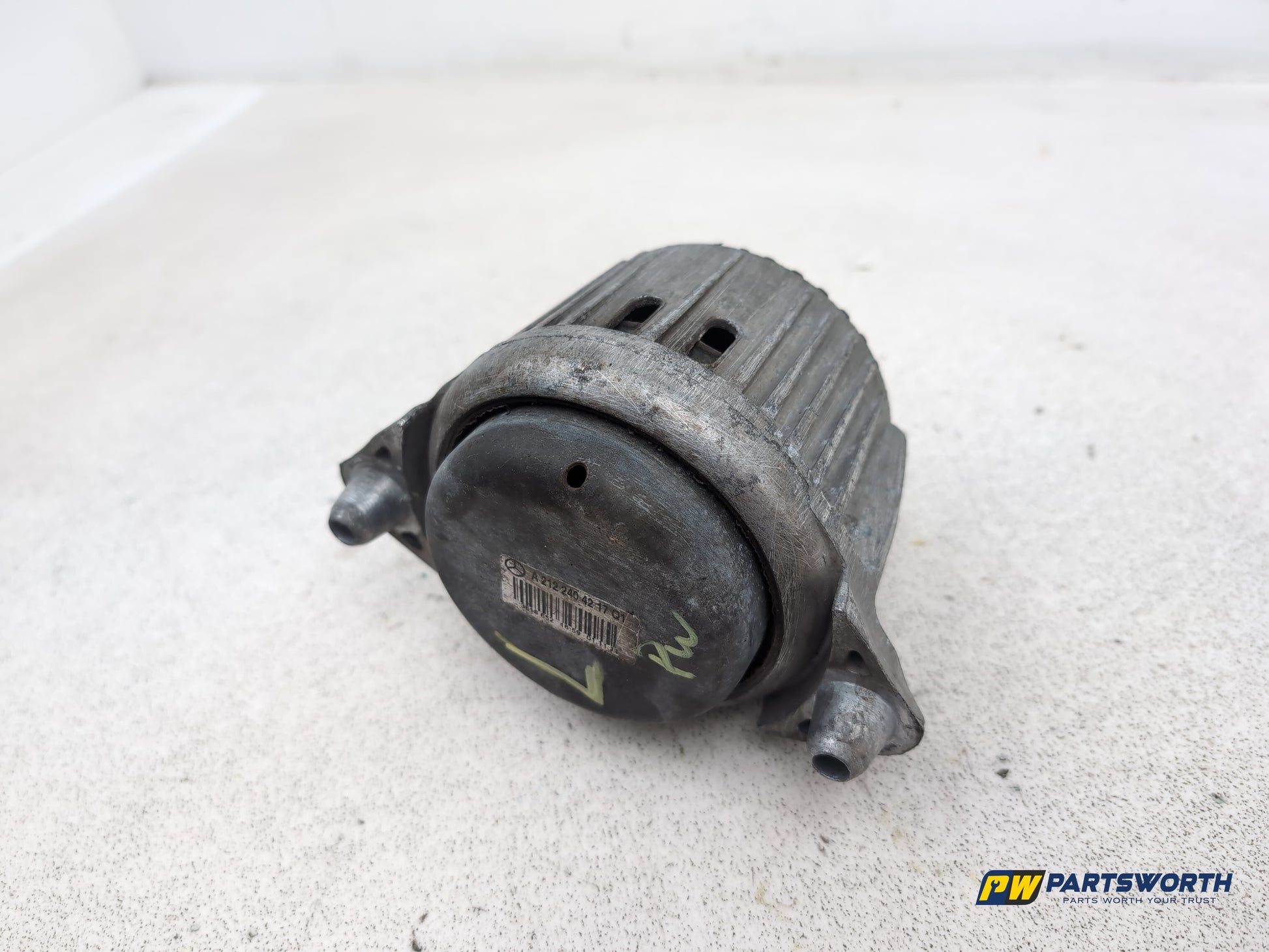 Mercedes-Benz C250 Amg Sport Ed125 Cdi Bcy Engine Mounts Lh A2122404217q1 - photo 2