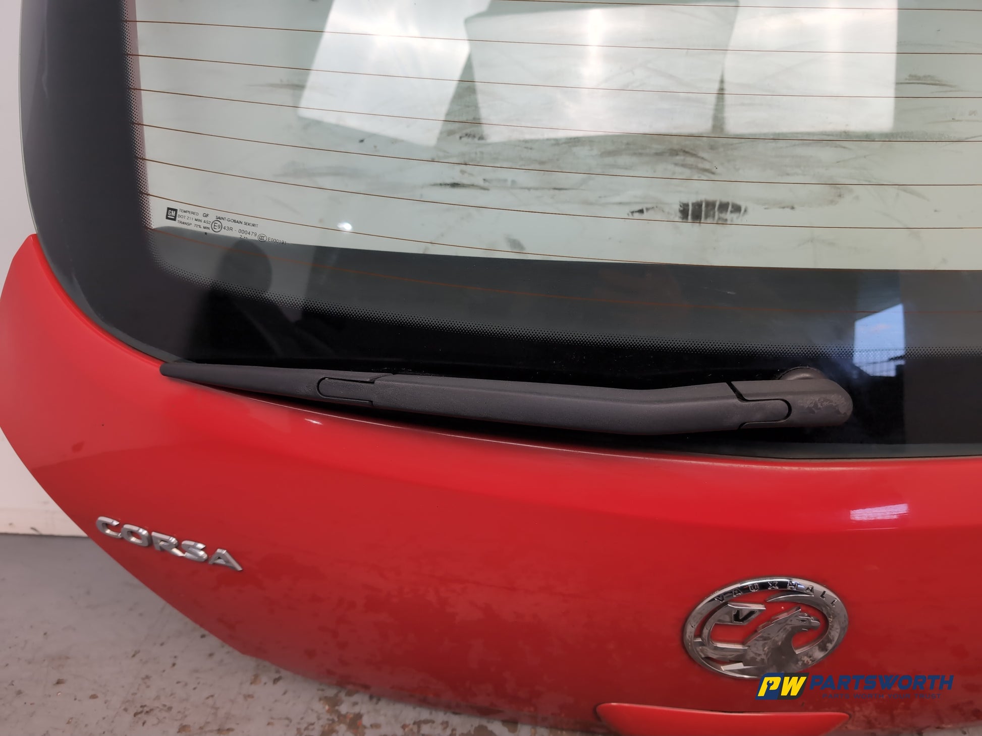 Vauxhall Corsa Se Boot Lid Red Z547 2006-2014 - photo 7