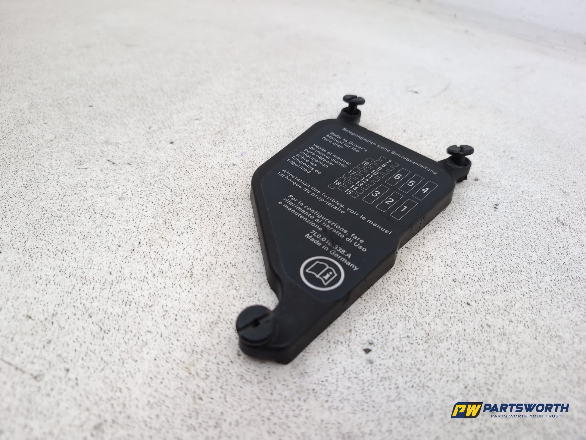 Porsche Cayenne Tiptronic S Fuse Box Cover Lid 7l0937576 2003-2010 - photo 2