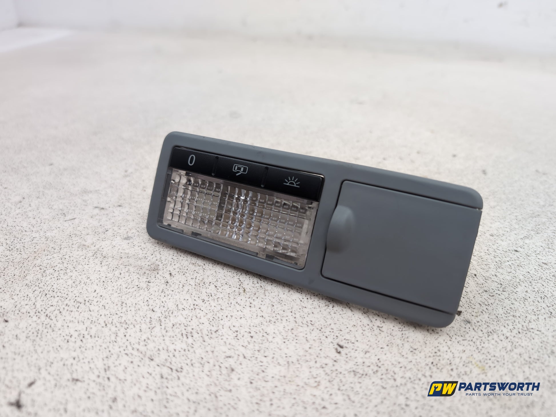 Porsche Cayenne Tiptronic S Interior Roof Light Rear Right Driver Side 7l5947292 - photo 2