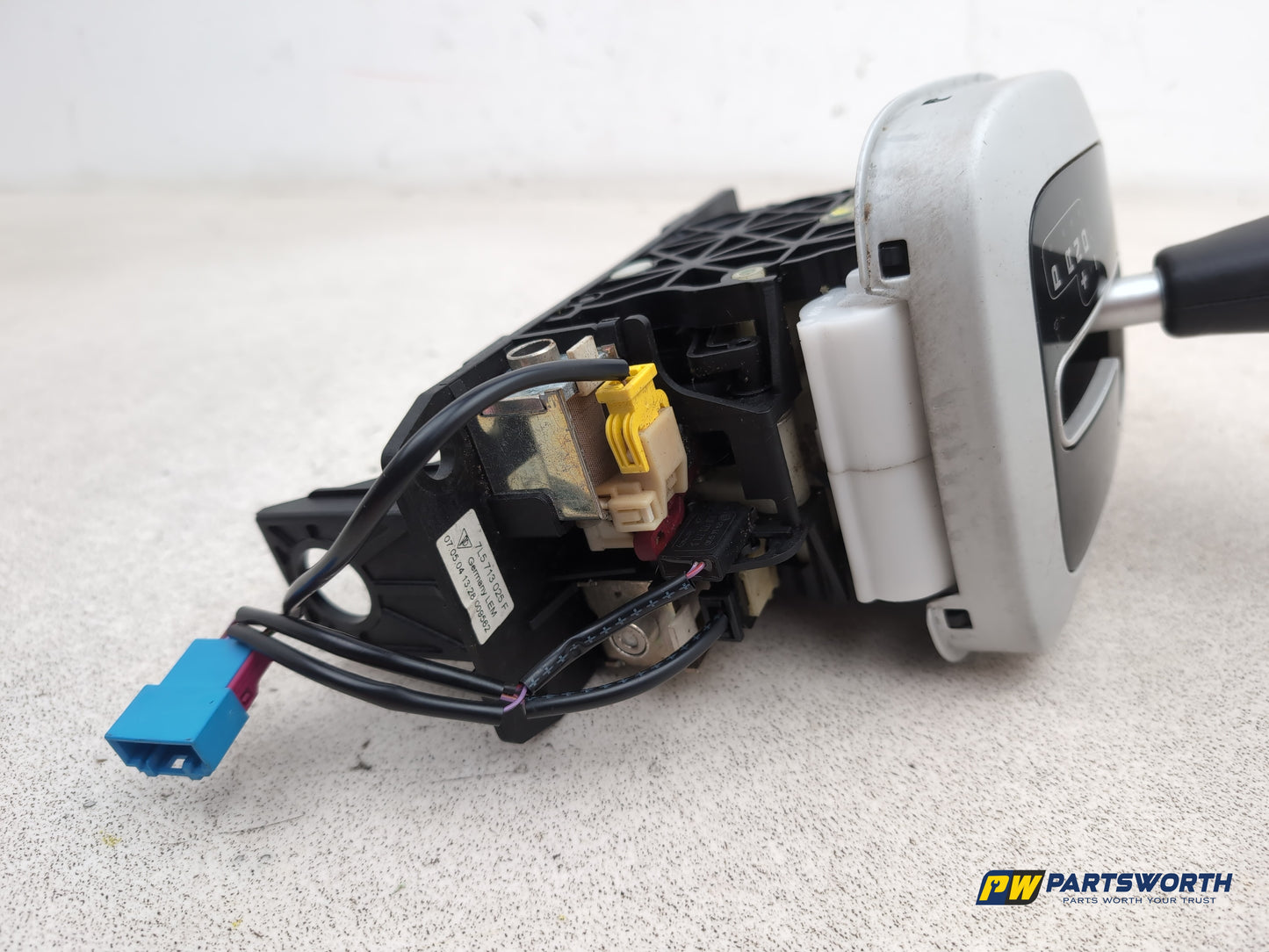 Porsche Cayenne Tiptronic S Automatic Gear Shift Assembly 7l5713203e 2003-2010 - photo 8