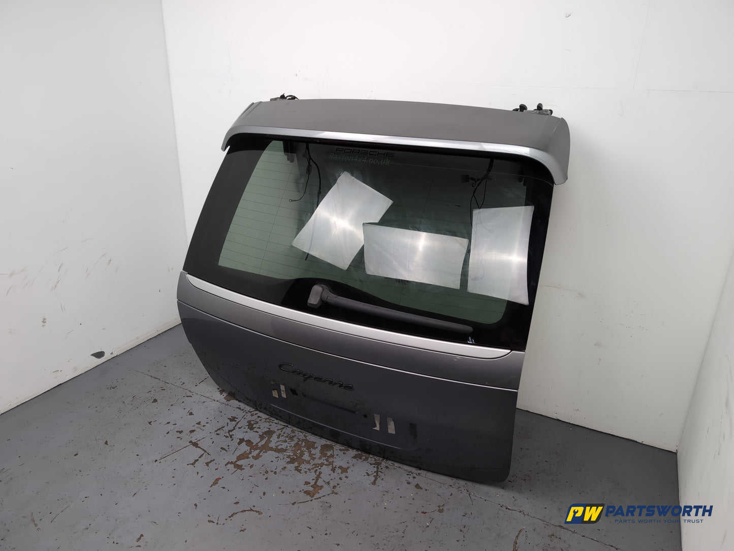 Porsche Cayenne Tiptronic S Boot Lid Silver Ld7z 2003-2010 - photo 2