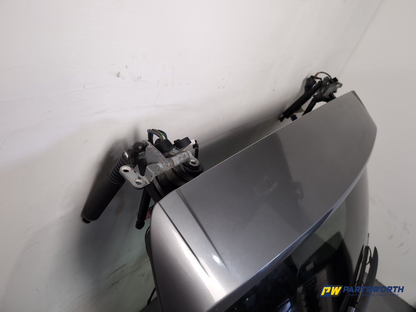 Porsche Cayenne Tiptronic S Boot Lid Silver Ld7z 2003-2010 - photo 8