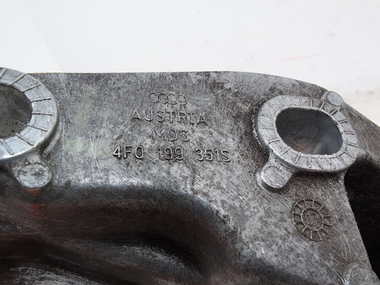 Audi A6 Se Tdi Quattro A Front Left Engine Mounting Plate Bracket 4f0199351s - photo 2