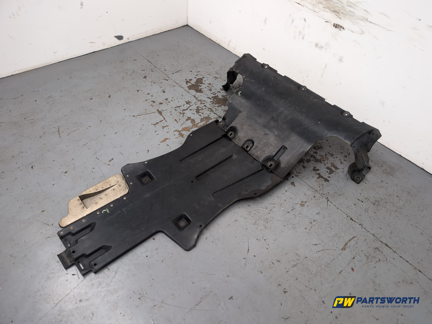 Porsche Cayenne Tiptronic S Engine Undertray 2003-2010 - photo 2