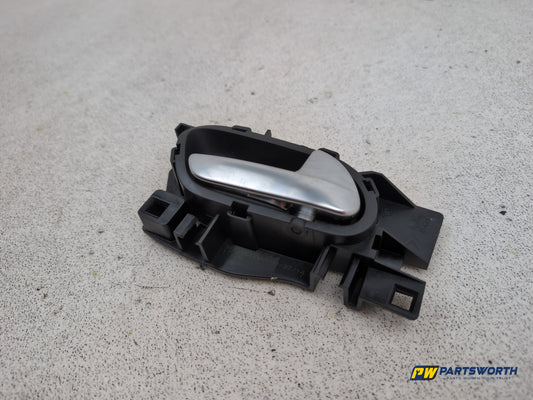 Peugeot 208 Active Door Handle Inner Release Rear Rh Driver Side 96555516vv - photo 2