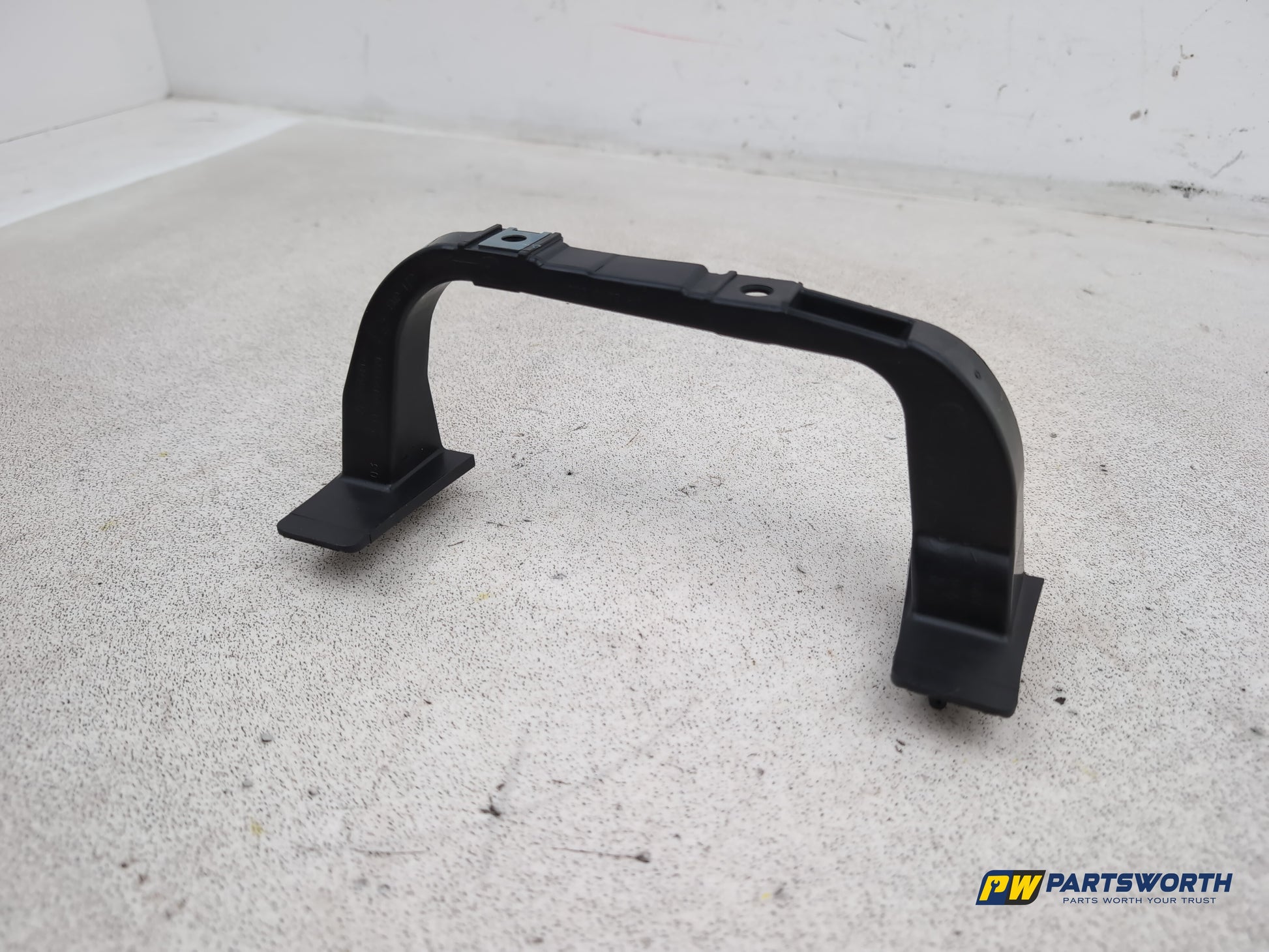Peugeot 208 Active Front Passenger Side Door Handle Holder Bracket 9674497780 - photo 2