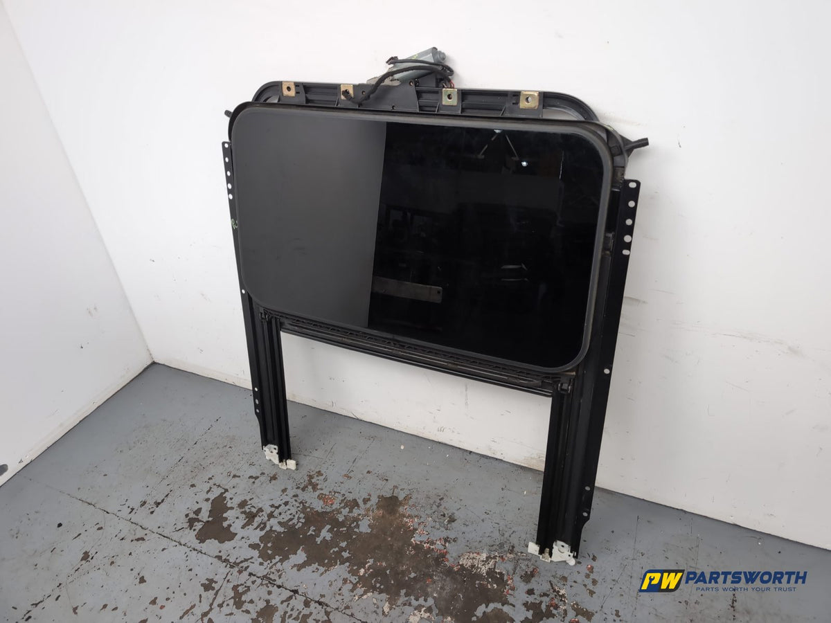 Sunroof Assembly 2