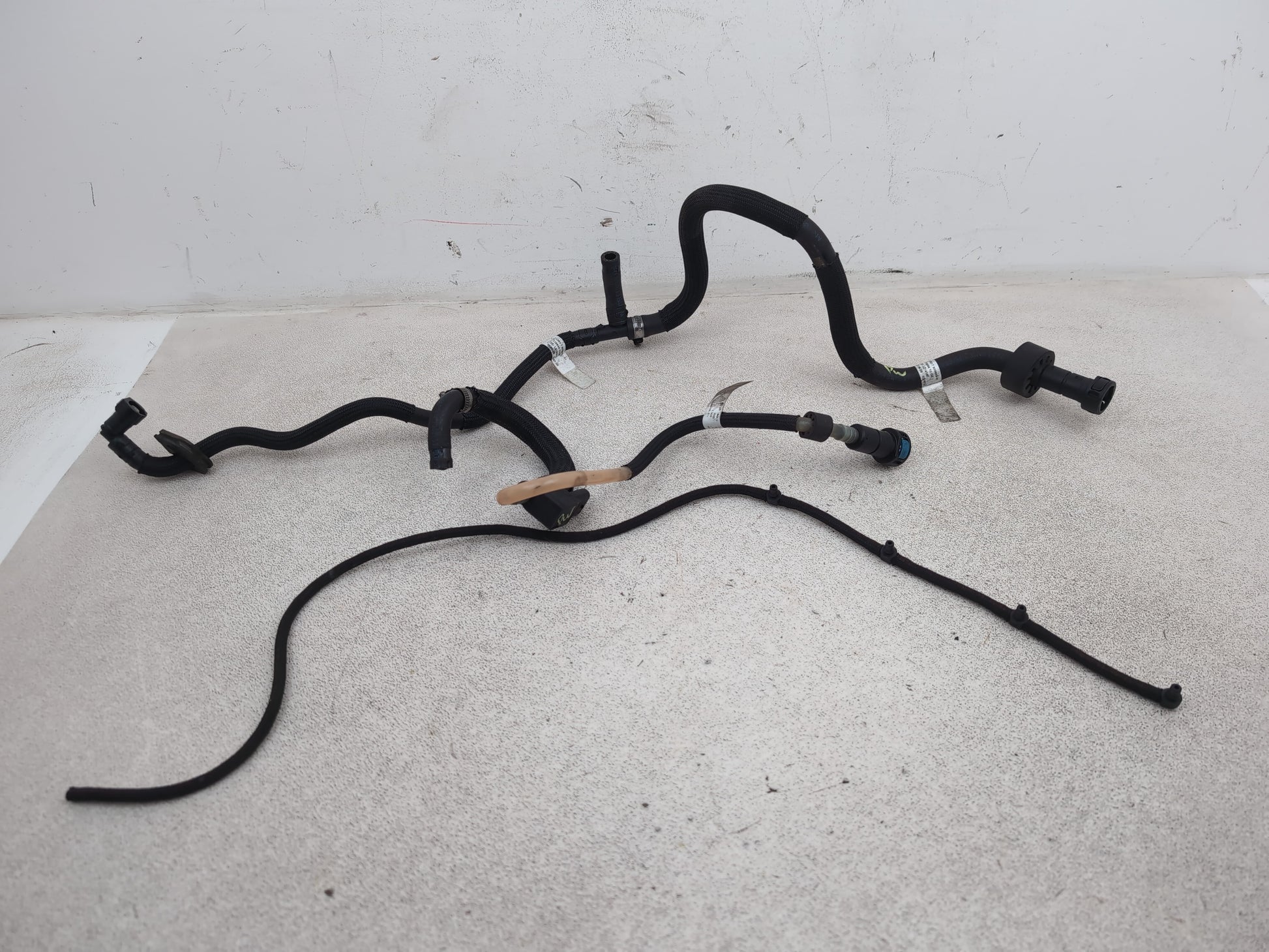 Fuel Rail 8