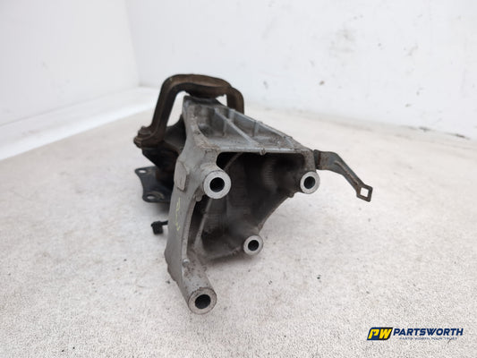 Engine Mounting Bracket 2