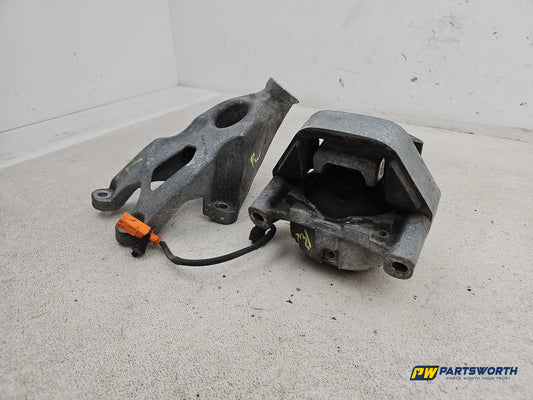 Engine Mounting Bracket 2