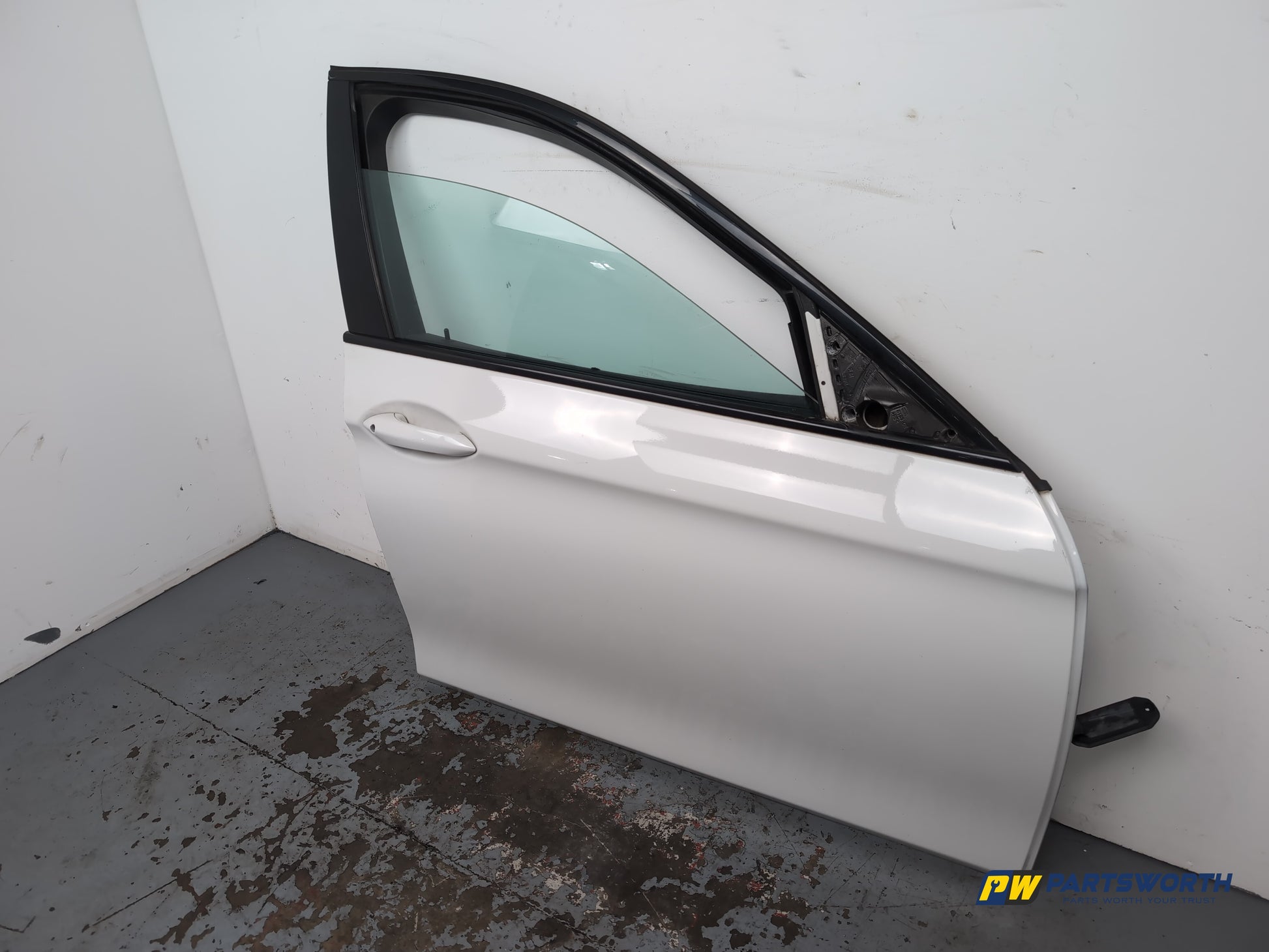 Bmw 520 5 Series F10 Se Door Front Rh Driver Side Alpine White 300 2013-2017 - photo 2