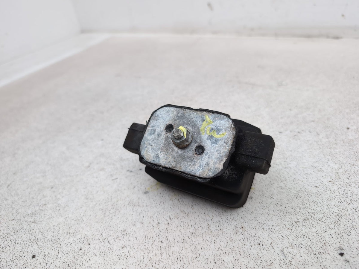 Engine Mounting Bracket 2