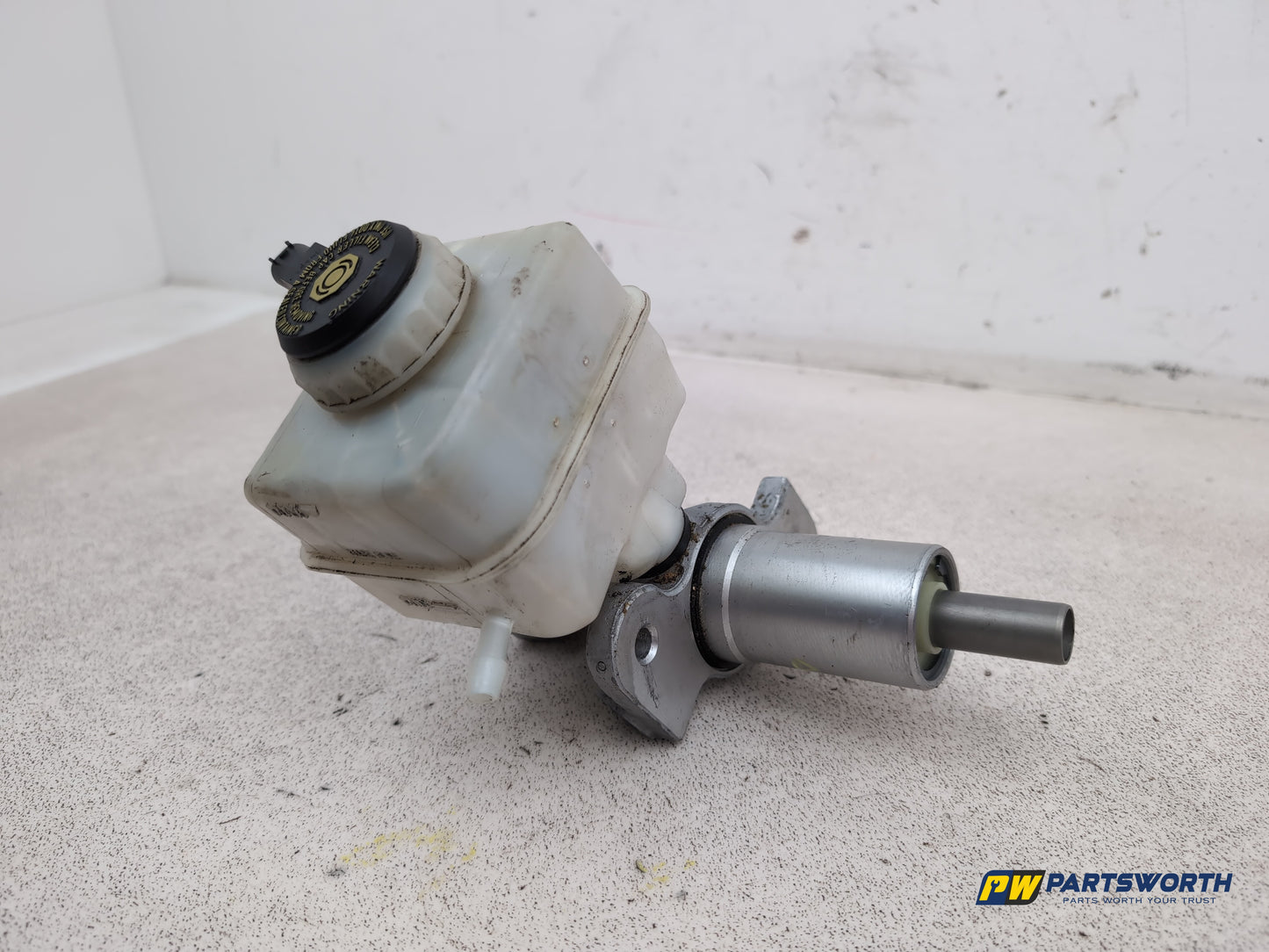 Brake Master Cylinder Assembly 2