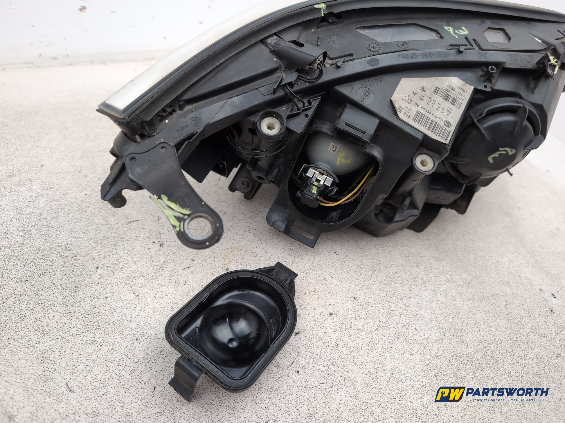 Bmw E60/E61 5 Series Lci N/S Left Headlight 2008 - 7177729 Oem Genuine - photo 8