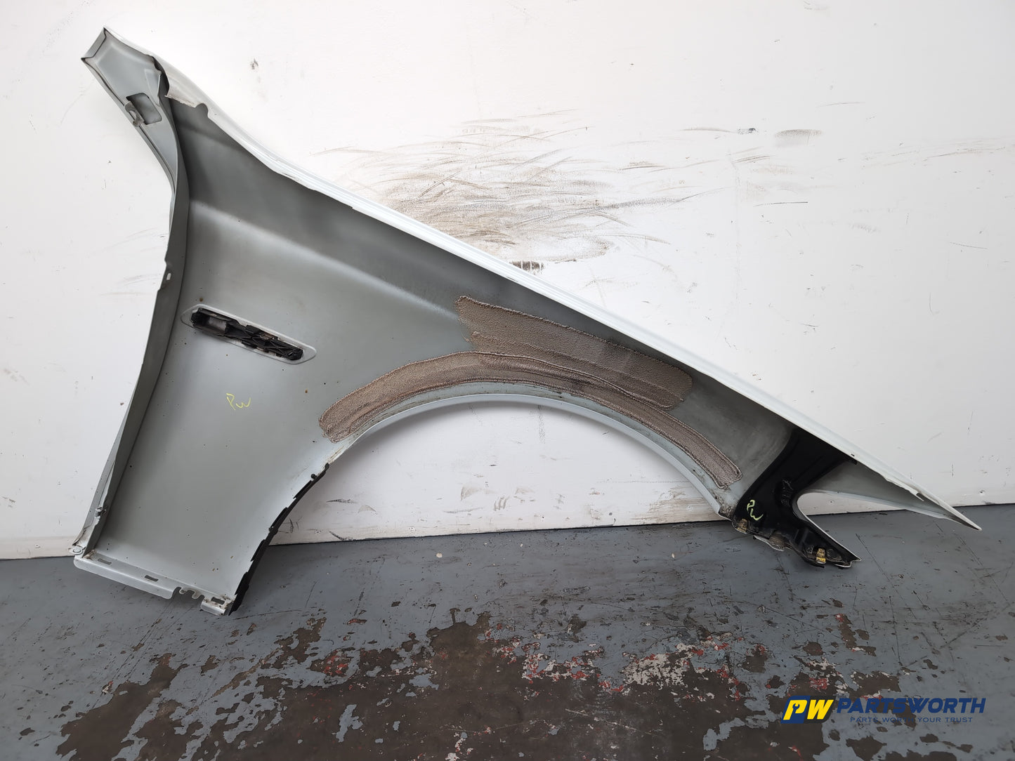 Wing Front LH 8