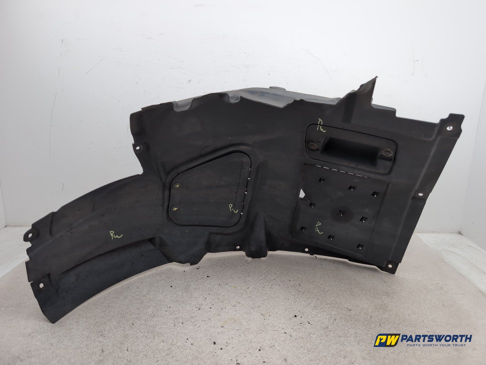 Moulding Wheel Arch Front RH 5