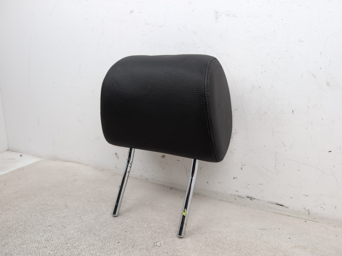 Rear Headrest 2