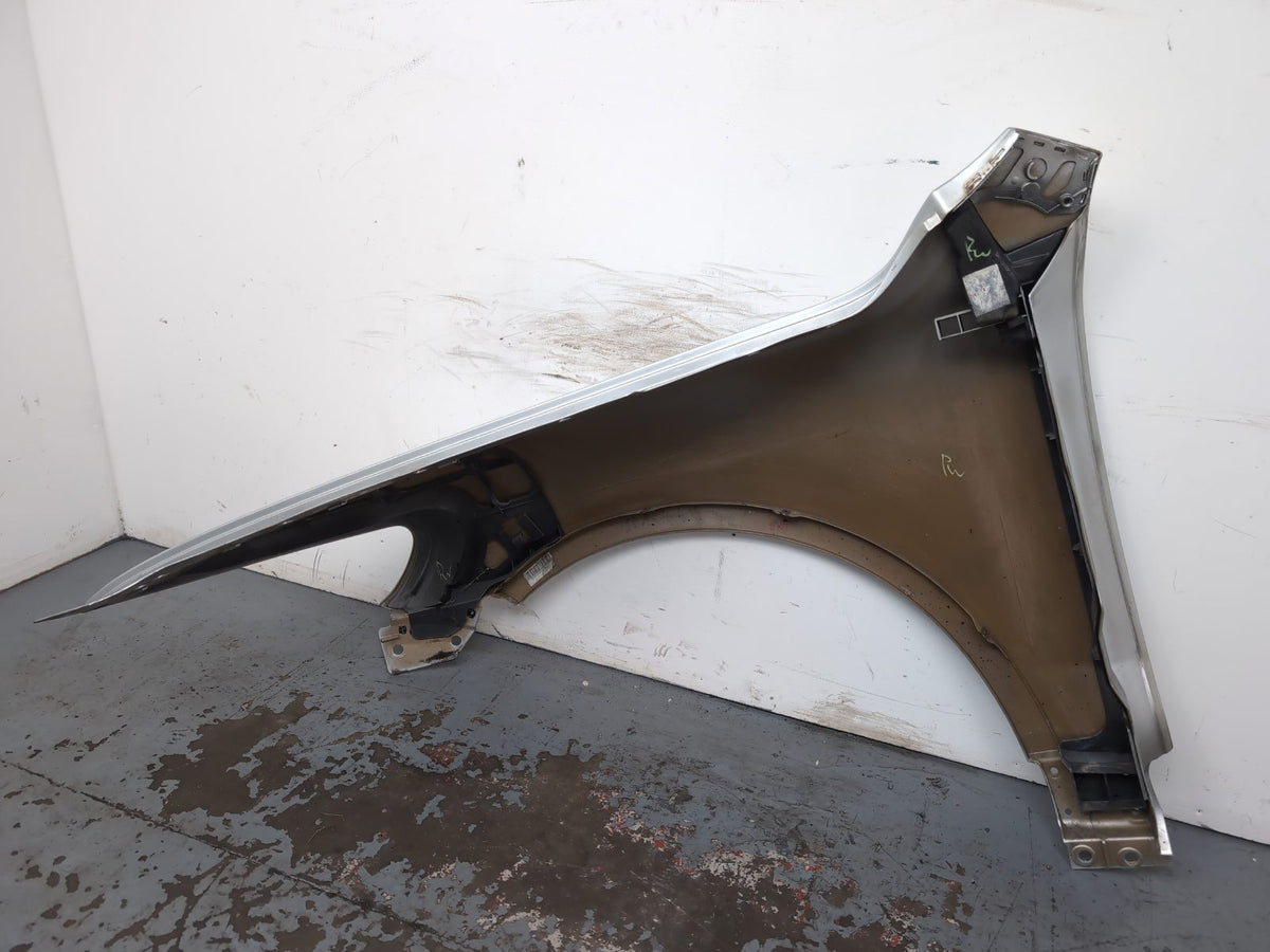 Wing Front RH 8