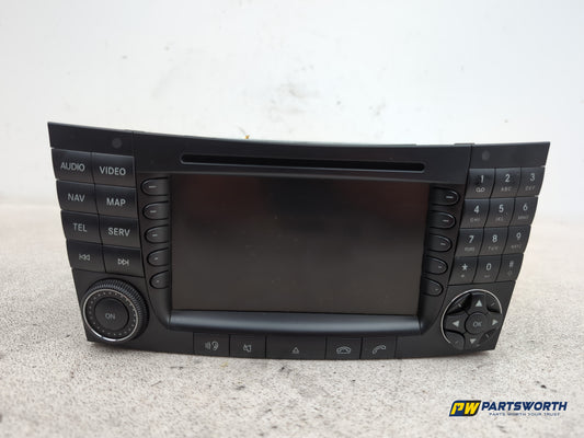 Radio - DAB/CD Player, Display screen + Facia  2