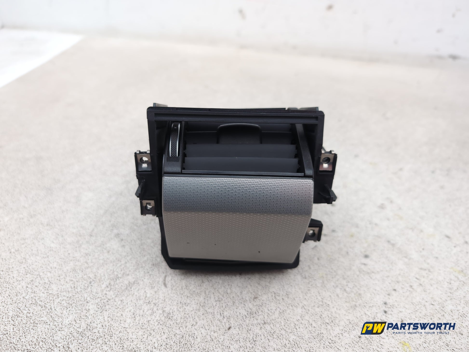 Dashboard Trim With Air Vent  8
