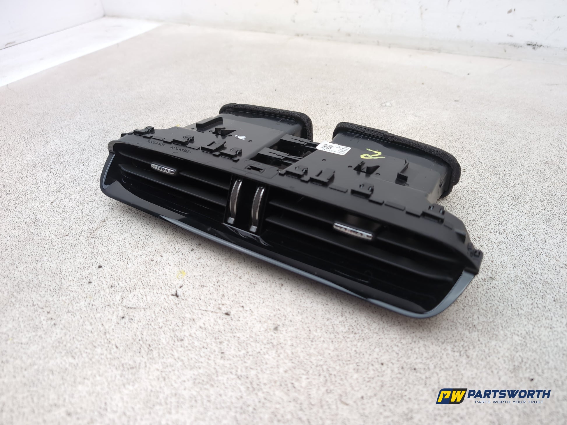 Jaguar Xf Portfolio D Dashboard Trim With Air Vent Gx63014l21a 2015-2017 - photo 2