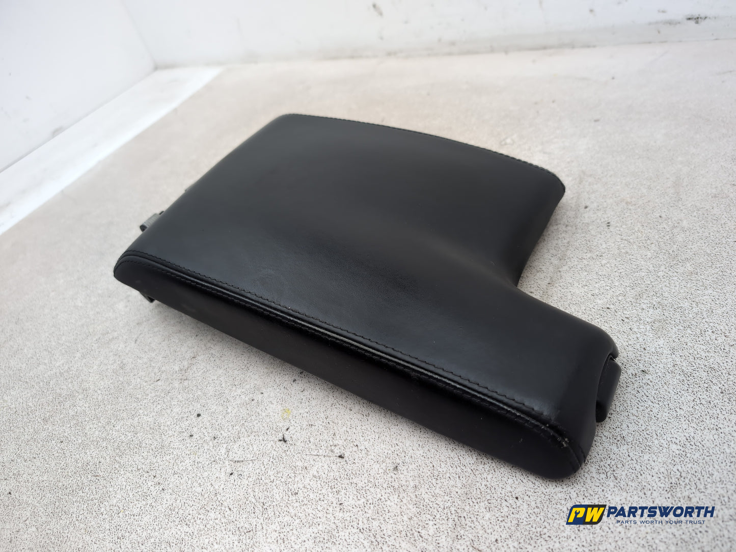 Jaguar Xf Portfolio D Centre Console Armrest 2015-2017 - photo 2