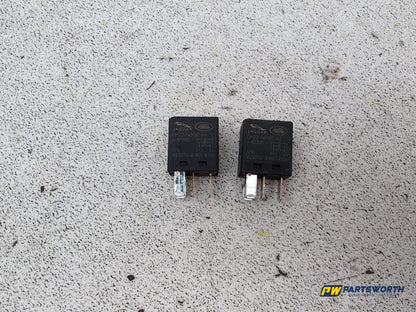 Fuse and Relay Box 1 2
