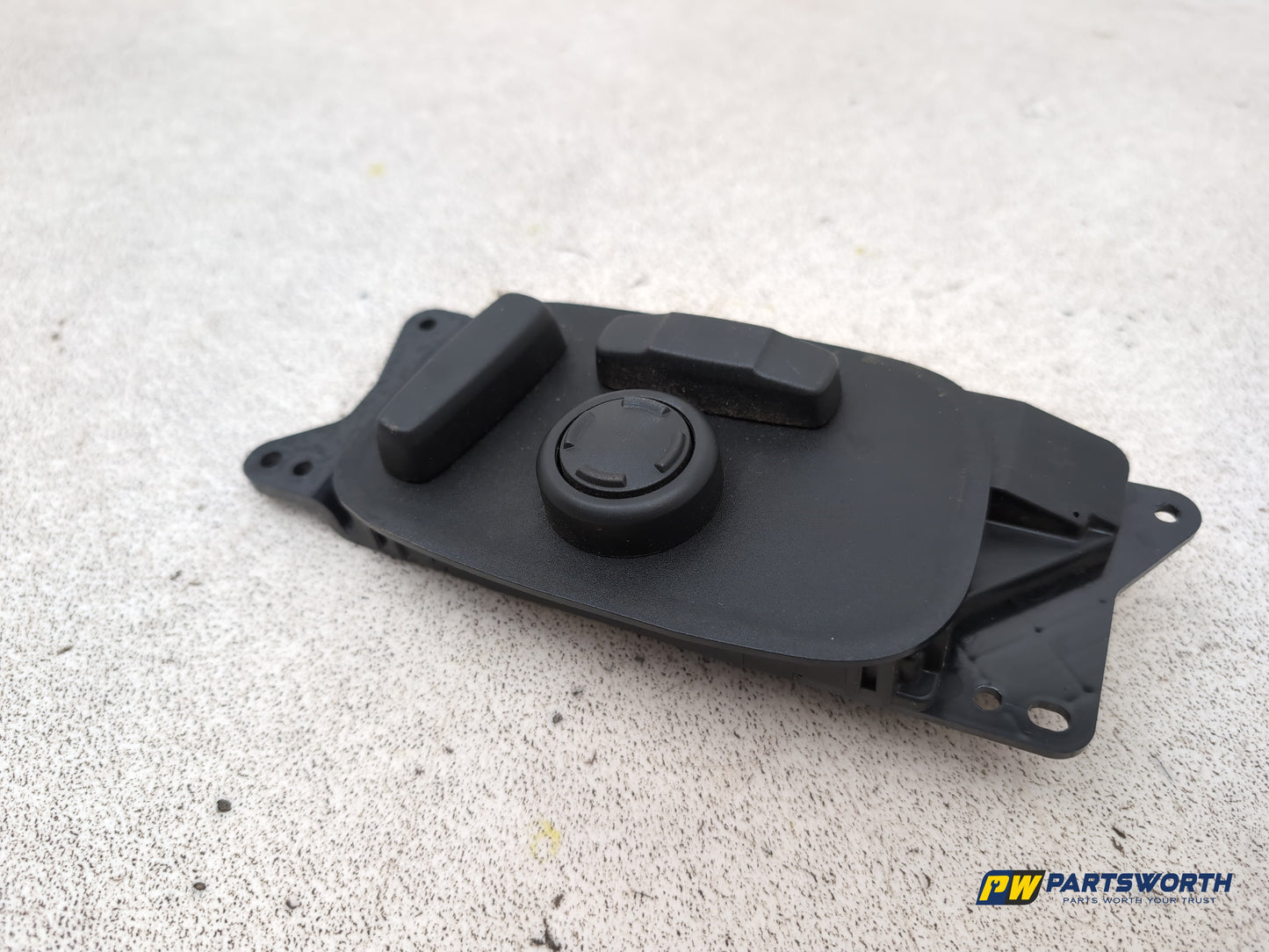 Front Seat Control Switch LH 2