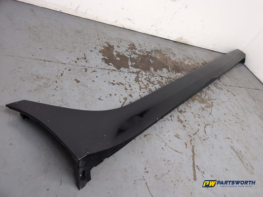 Side Skirt RH 2