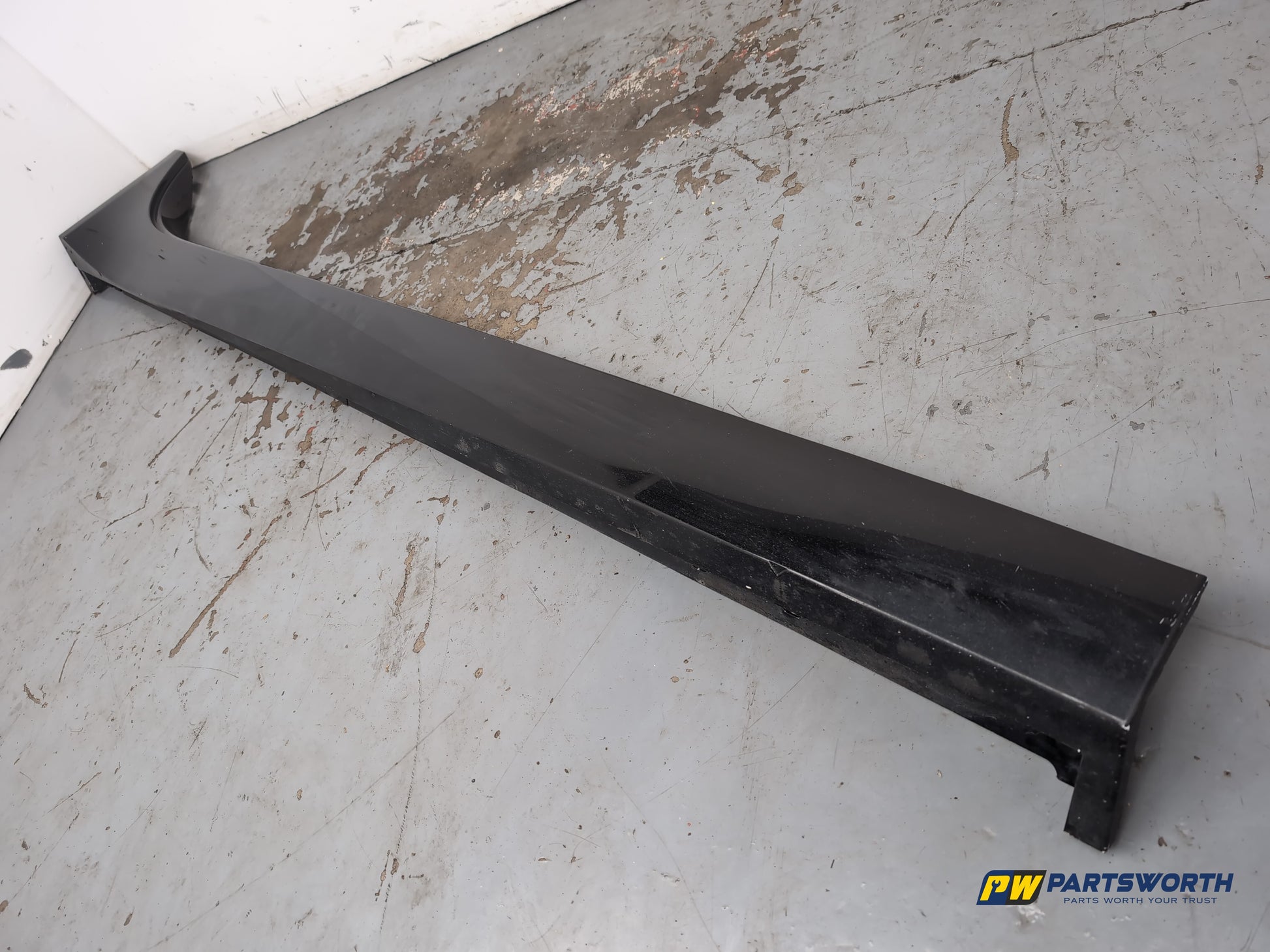 Side Skirt RH 7
