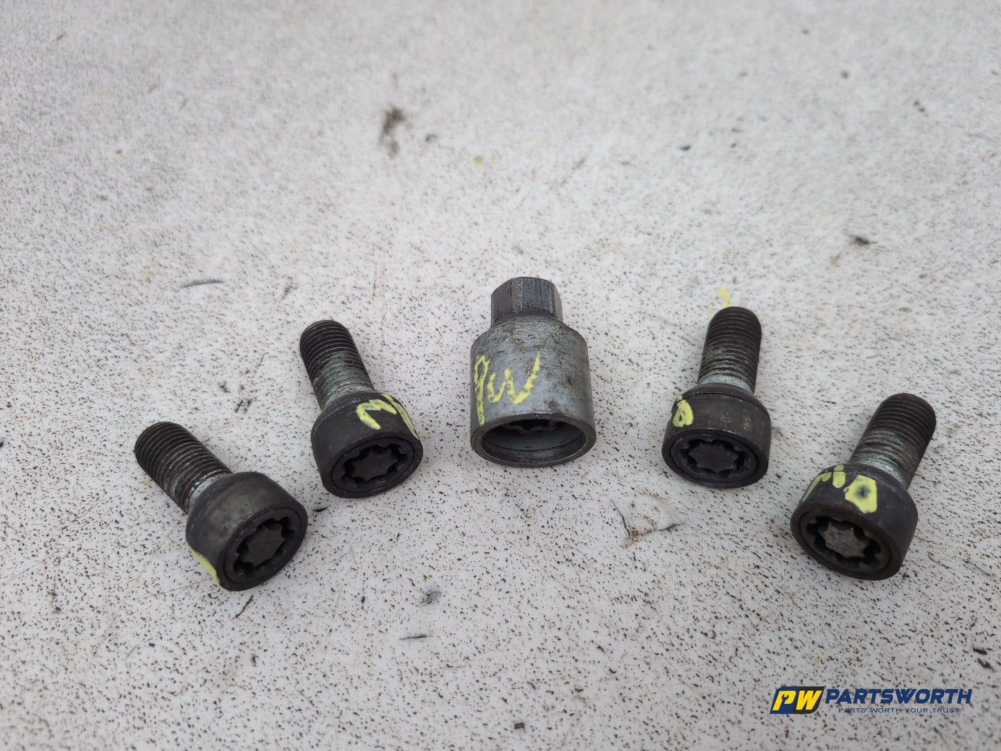Audi A4 S Line Black Edit Tdi Quat Locking Wheel Nut Set - photo 2