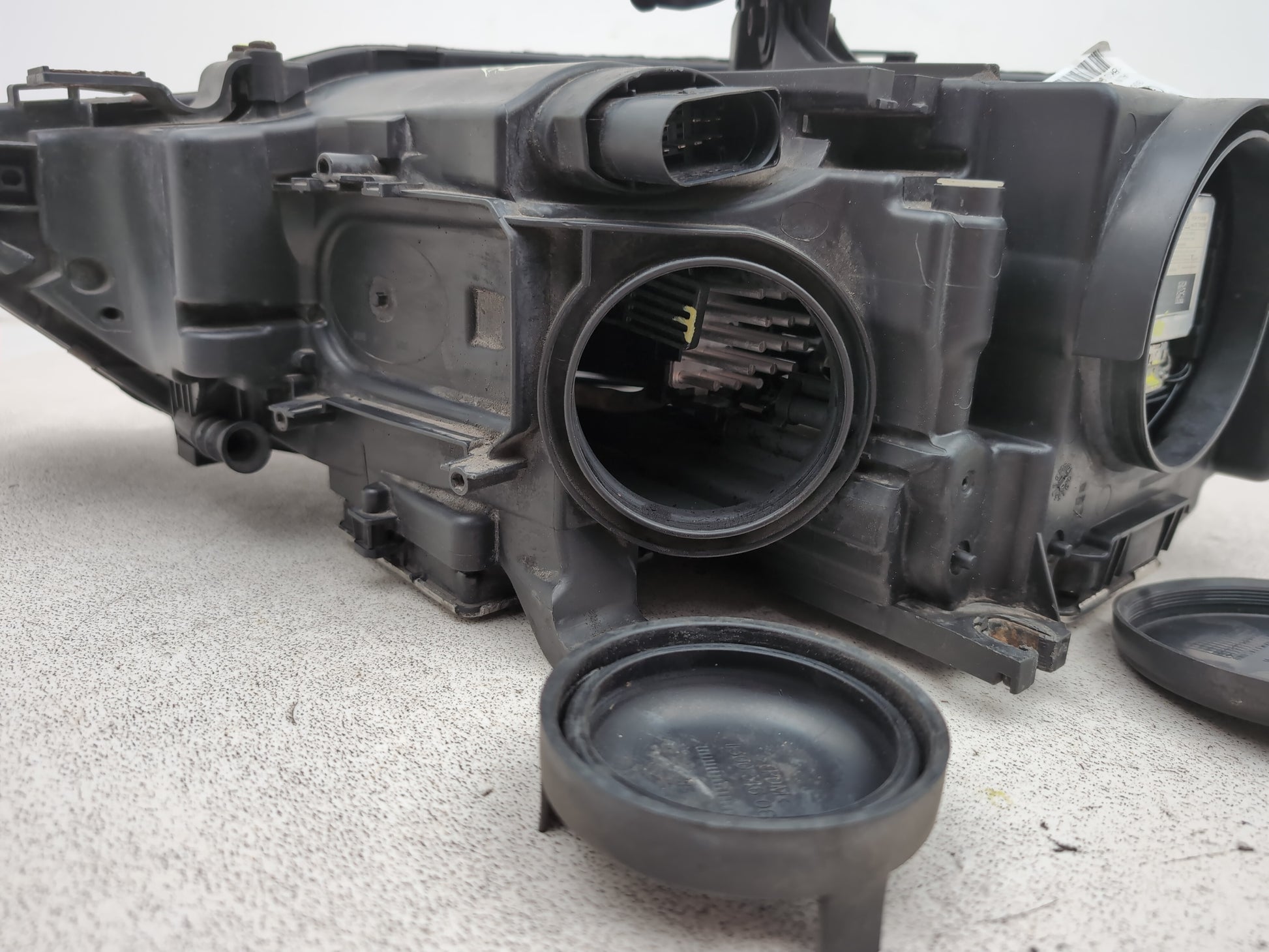 Audi A4 S Line Headlamp Rh Driver Side Xenon Led 8k0941006a Faulty Strip - photo 9